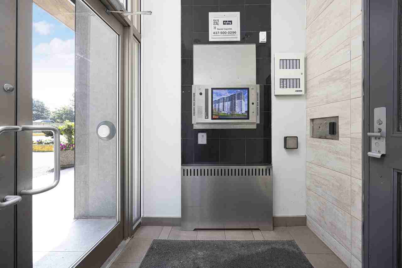 120 Dundas St E - Photo 7 of 50