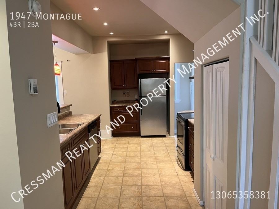 1947 Montague - Photo 3 of 11