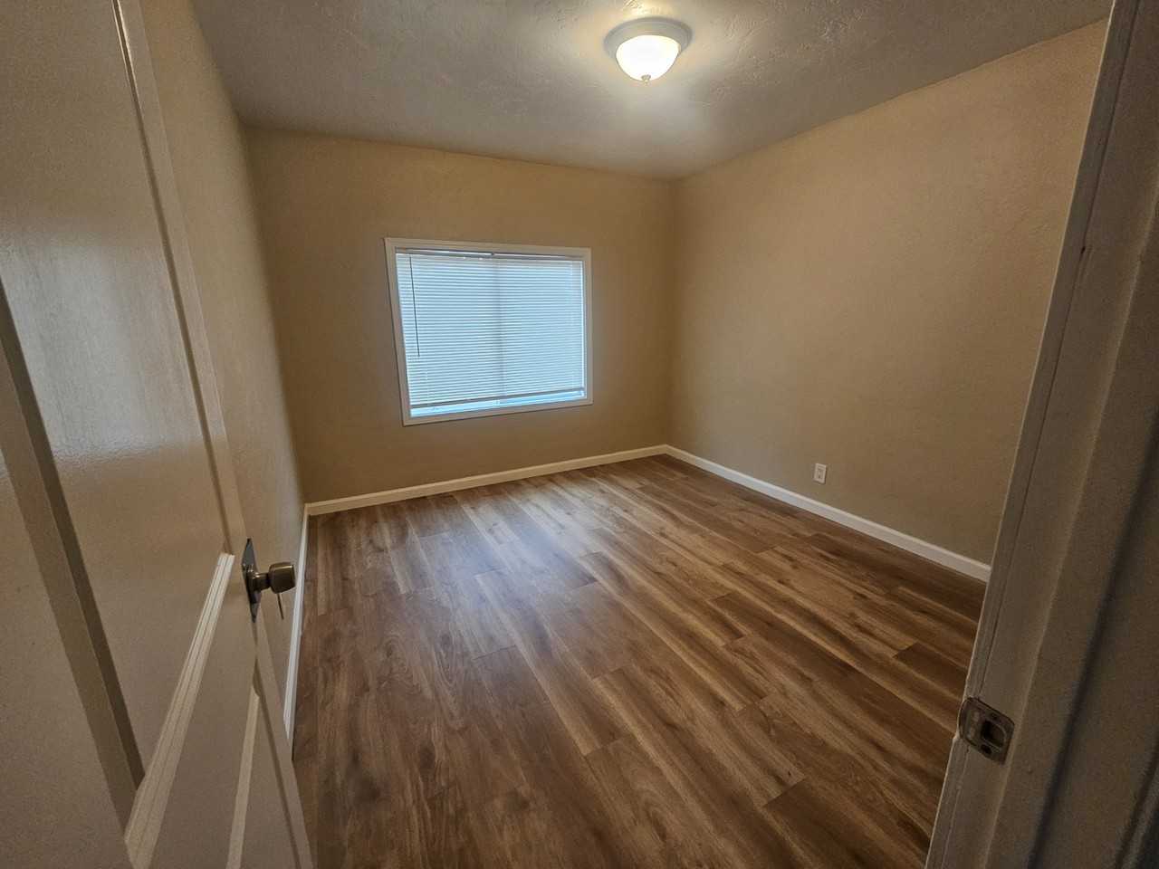 108 west 9th / York St - Photo 3 of 8