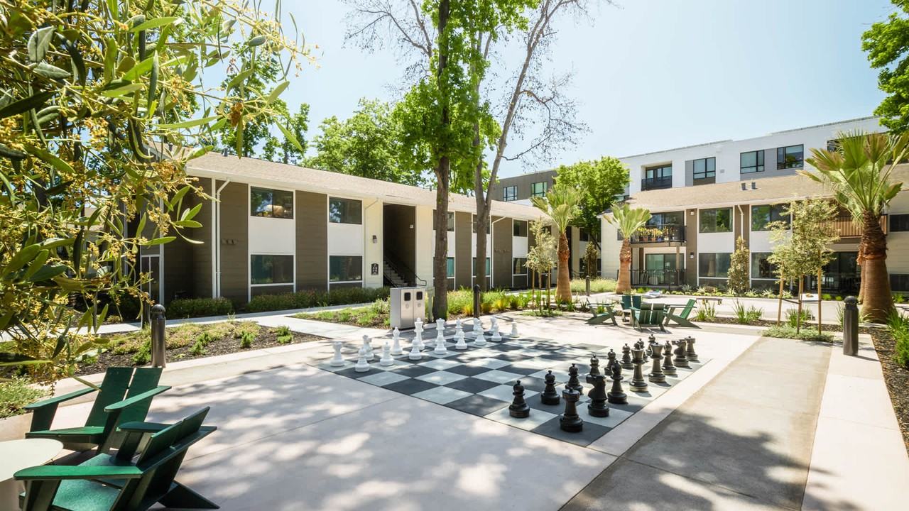 Lorien - Photo 4 of 50