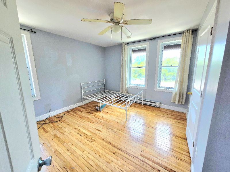 5023 Spruce St - Photo 5 of 18