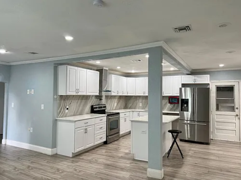 2337 37th St S - Photo 2 of 10