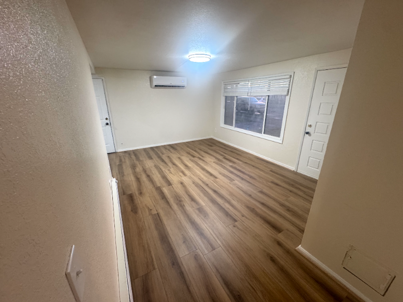 1119 S Alderwood Dr - Photo 4 of 13