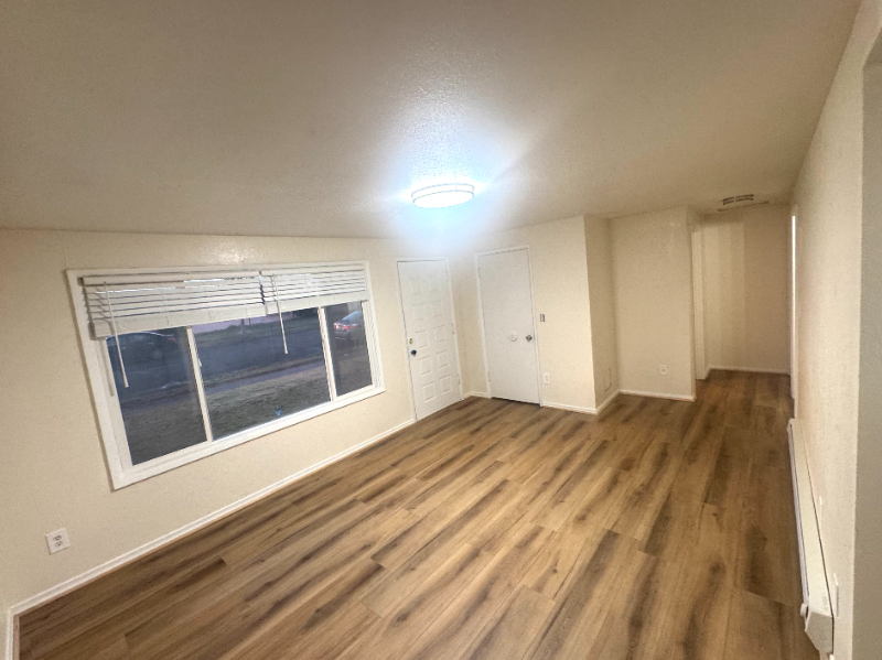 1119 S Alderwood Dr - Photo 5 of 13