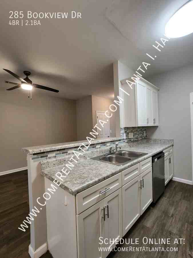 BOOKVIEW & - Photo 5 of 15