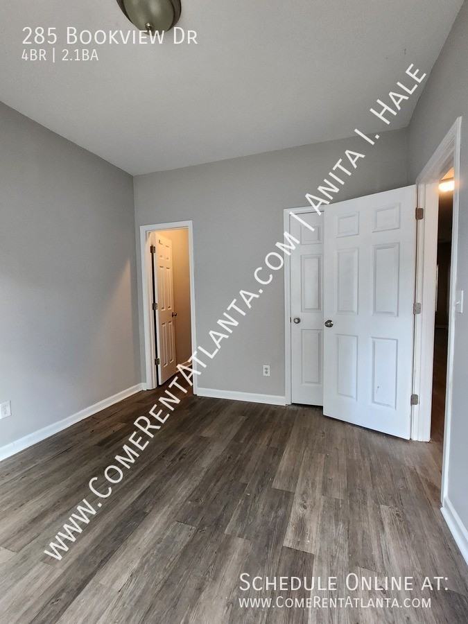 BOOKVIEW & - Photo 6 of 15