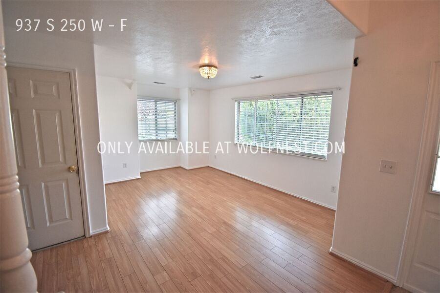937 S 250 W #F - Photo 3 of 42