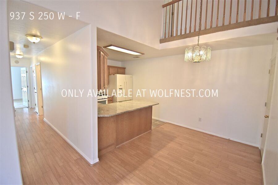 937 S 250 W #F - Photo 7 of 42