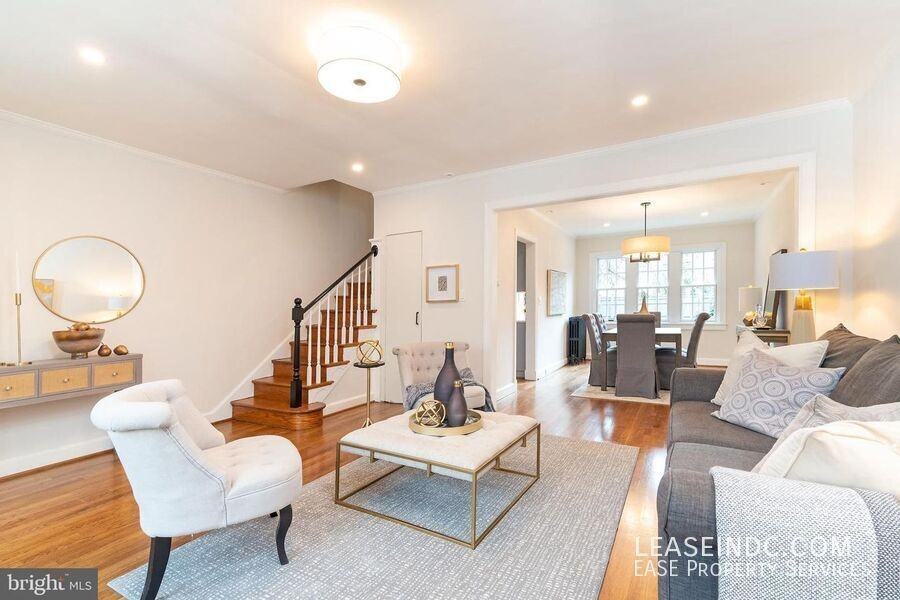 4434 Reservoir Rd Nw - Photo 6 of 31