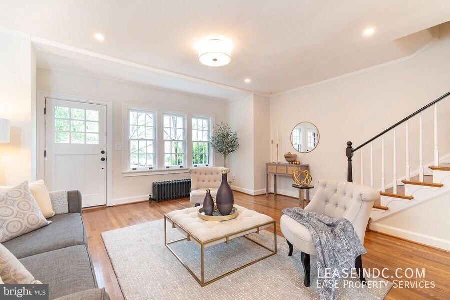 4434 Reservoir Rd Nw - Photo 7 of 31