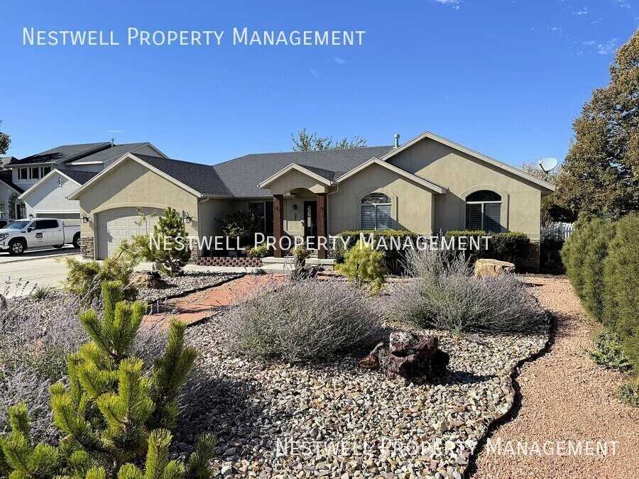 57 Fairway Dr - Photo 2 of 47