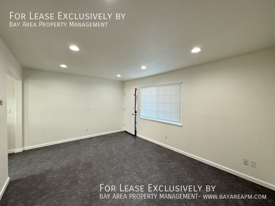 1229 Parkington Ave #5 - Photo 2 of 11