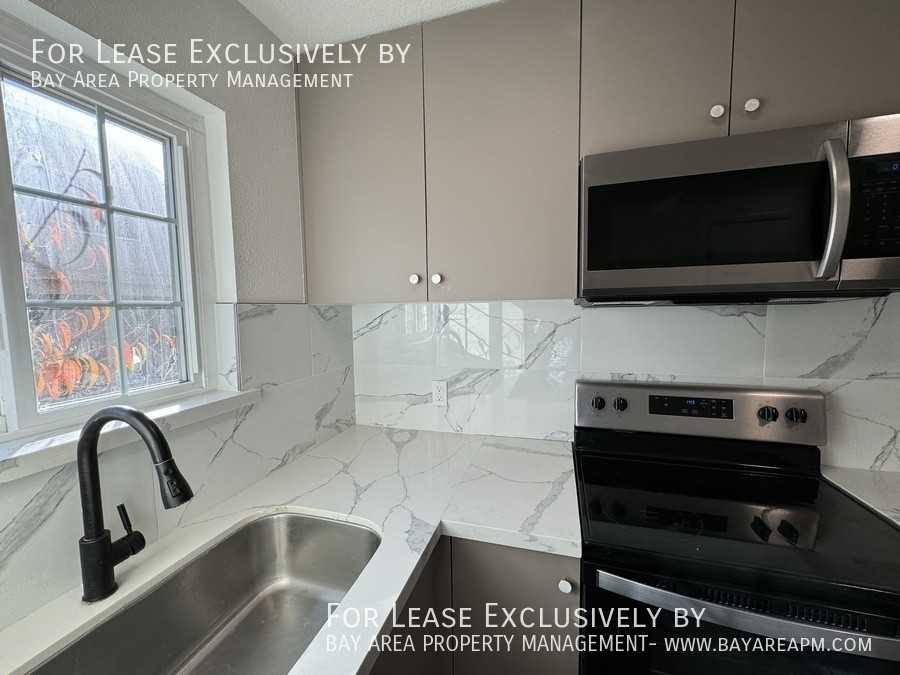 1229 Parkington Ave #5 - Photo 6 of 11