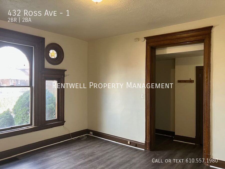 432 Ross Ave #1 - Photo 5 of 17