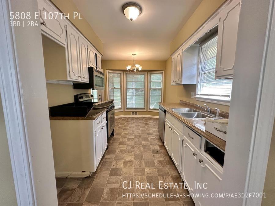 5808 E 107th Pl - Photo 3 of 10