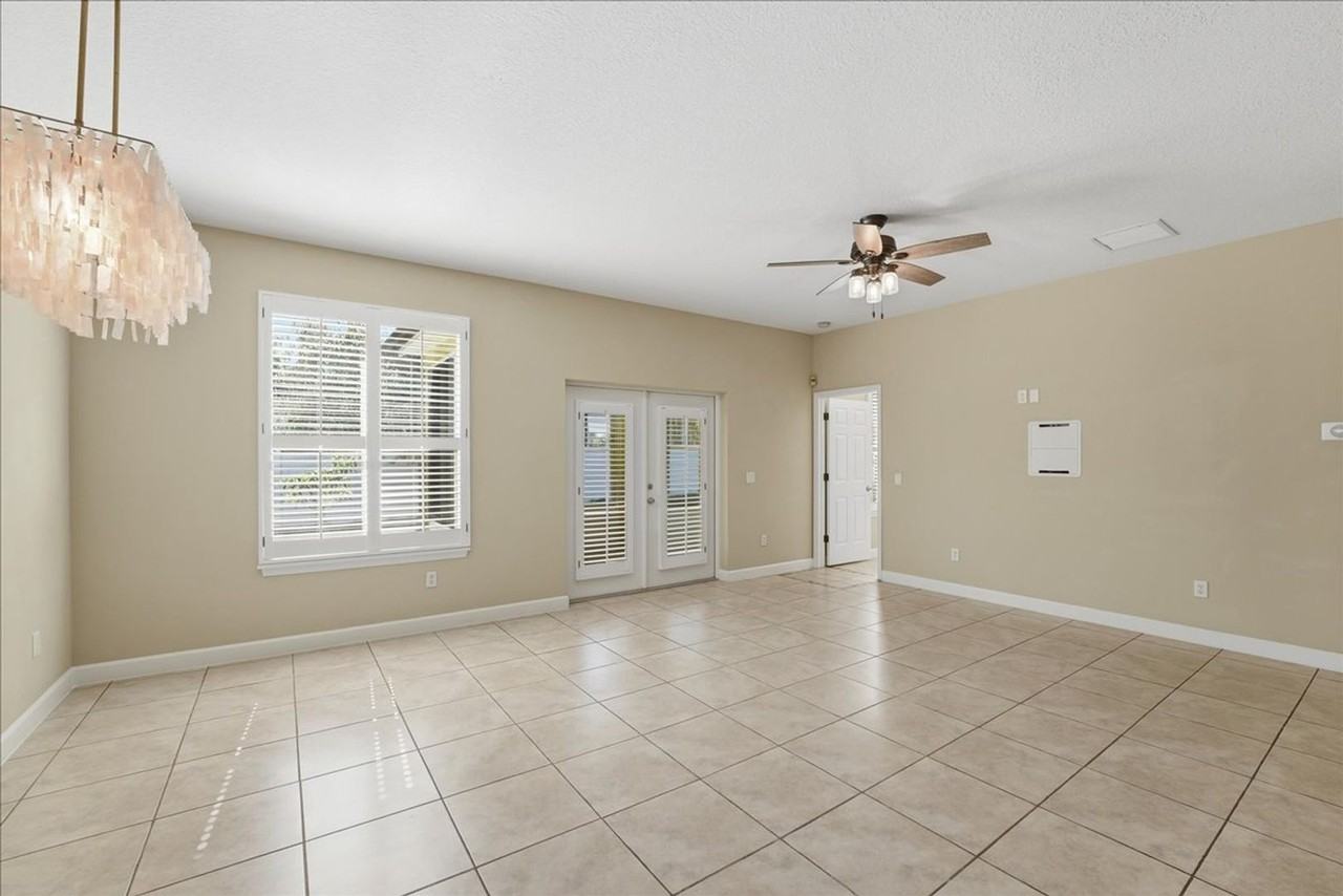 950 E Broadway St - Photo 4 of 16