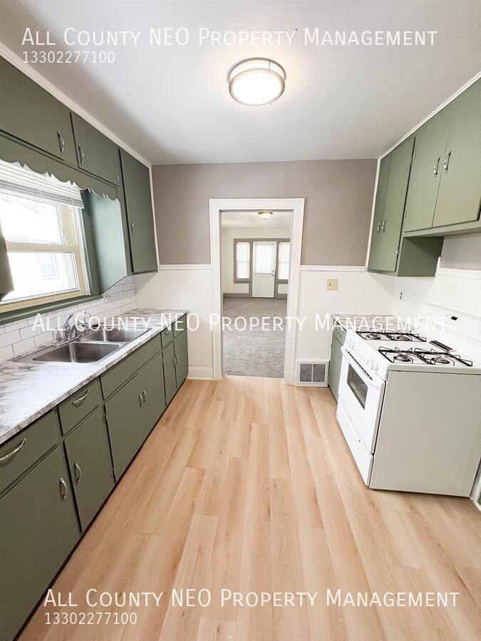 841 Concord Ave - Photo 4 of 13