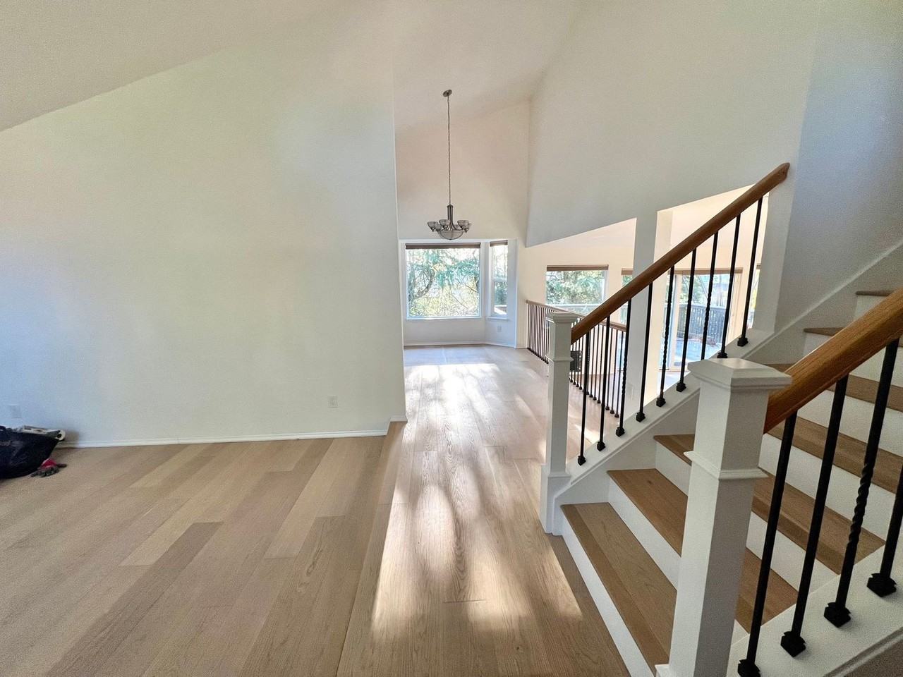 20915 Ne 17th St - Photo 3 of 28