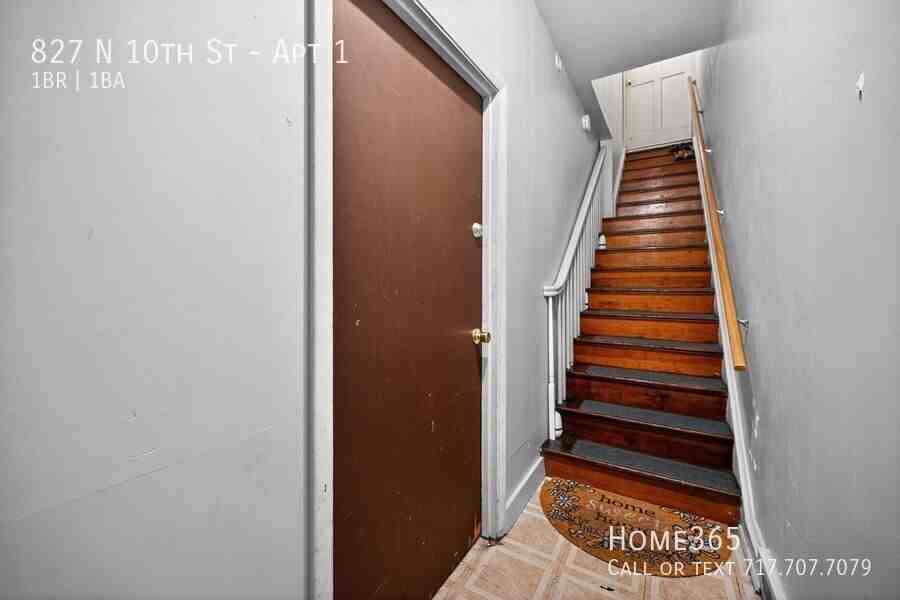 827 N 10th St #1 - Photo 3 of 20