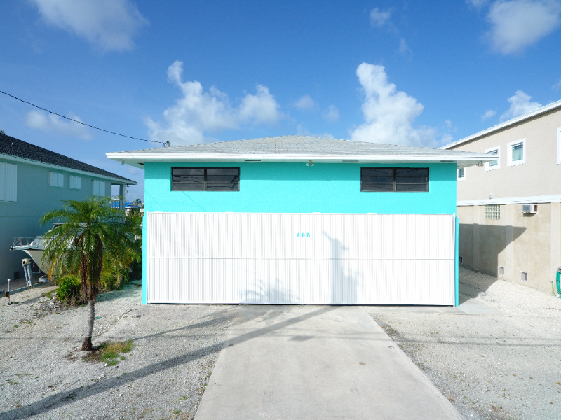 486 Airport Dr S - Photo 2 of 19