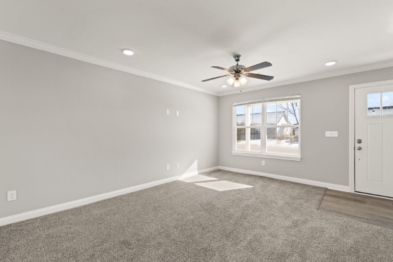 118 Clark Rd - Photo 5 of 32