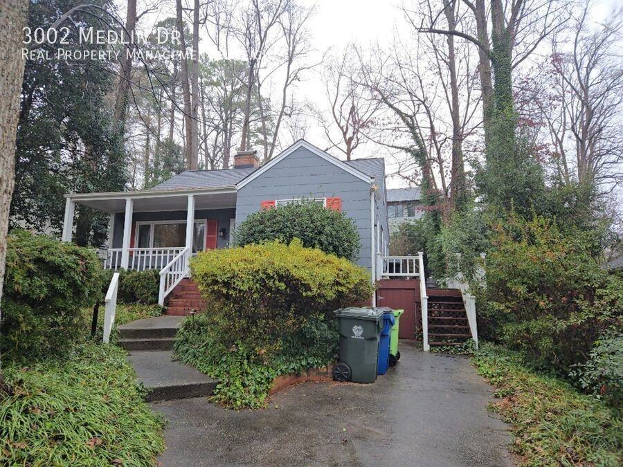 3002 Medlin Dr - Photo 2 of 12