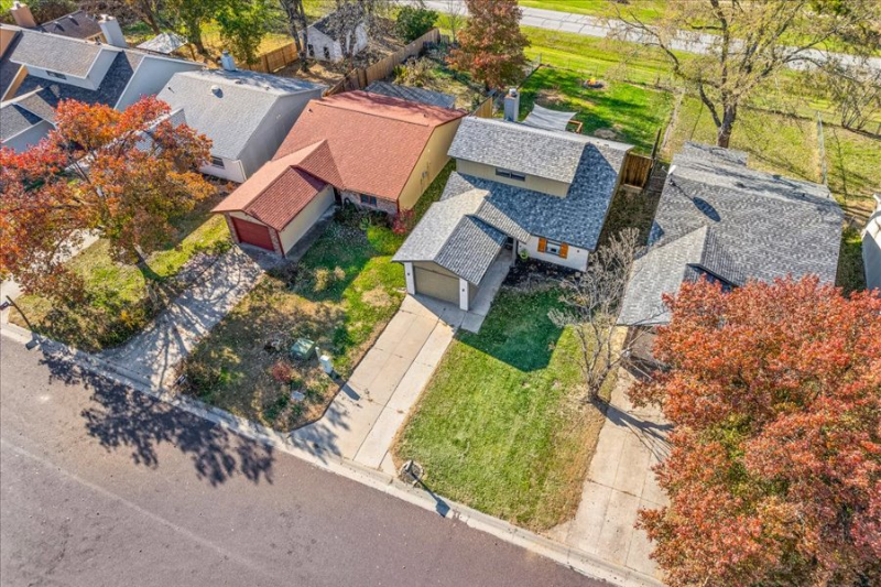 2417 Hartford Rd - Photo 3 of 21