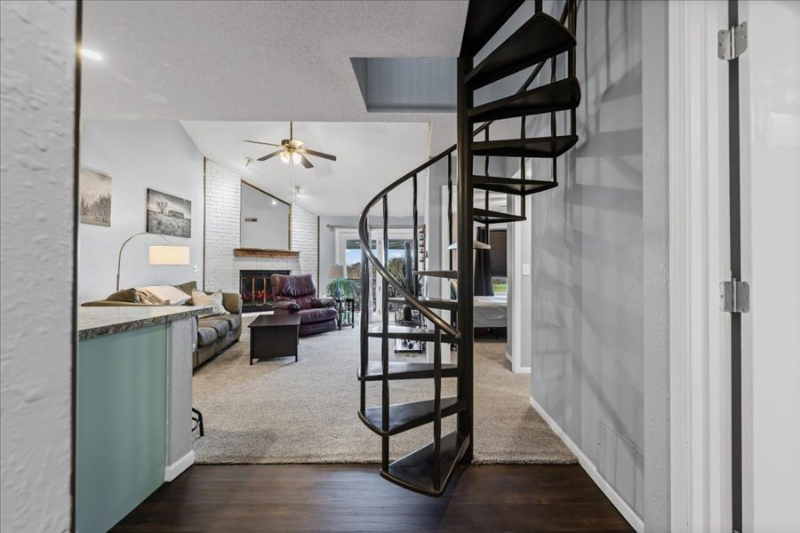 2417 Hartford Rd - Photo 5 of 21