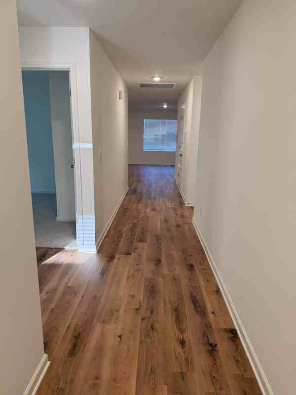 317 Oakmont Cir - Photo 4 of 19