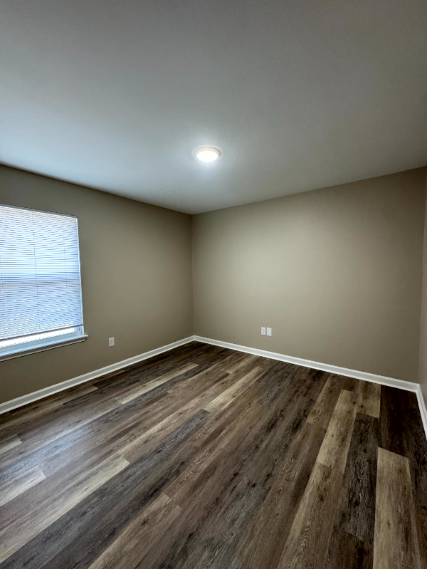 1634 Clear Lake Ave #B - Photo 4 of 7