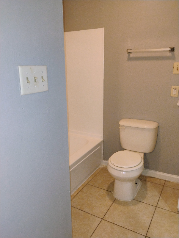 1652 Cedar Lake Dr #D - Photo 7 of 10