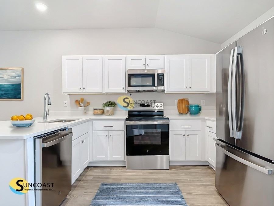 16262 Tanglewood Ave - Photo 7 of 17