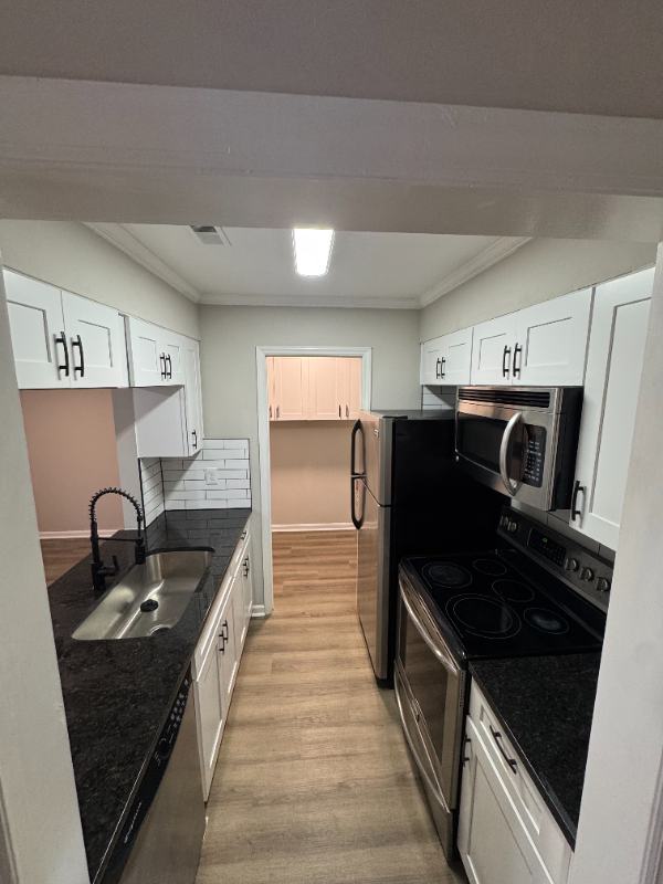 8440 Rust Wood Pl - Photo 7 of 20