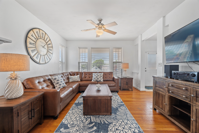 980 W Ocean View Ave #A - Photo 5 of 18