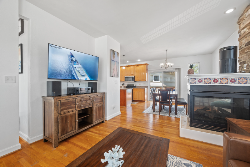 980 W Ocean View Ave #A - Photo 6 of 18