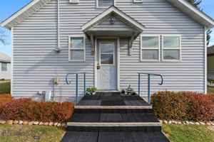 featured image of 17 Walnut