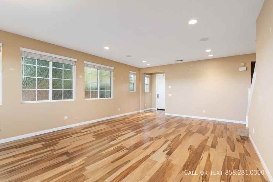 1177 Parkview Dr - Photo 6 of 35