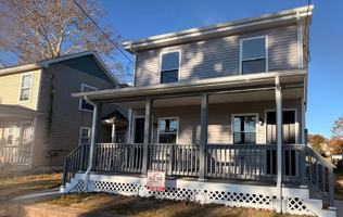 featured image of 404 Sharp St N