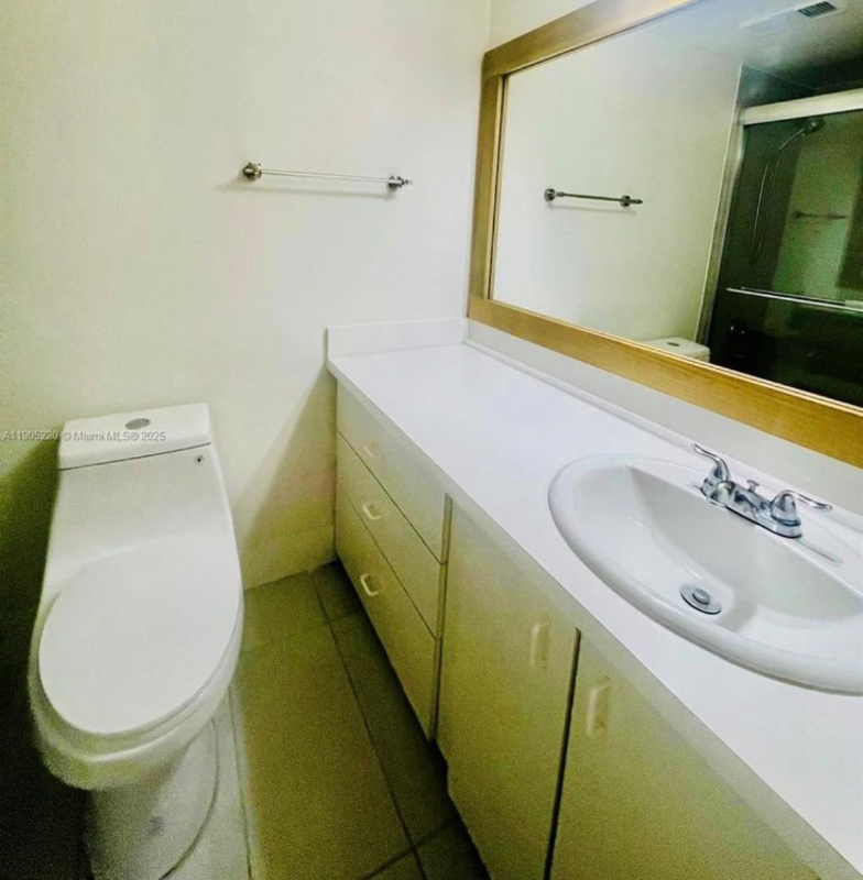 4399 Nwave #11-3D - Photo 4 of 12