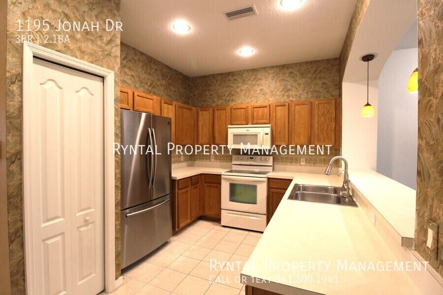 1195 Jonah Dr - Photo 2 of 42