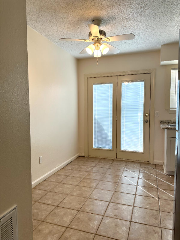 1370 N Oakland Ave #1 - Photo 3 of 7