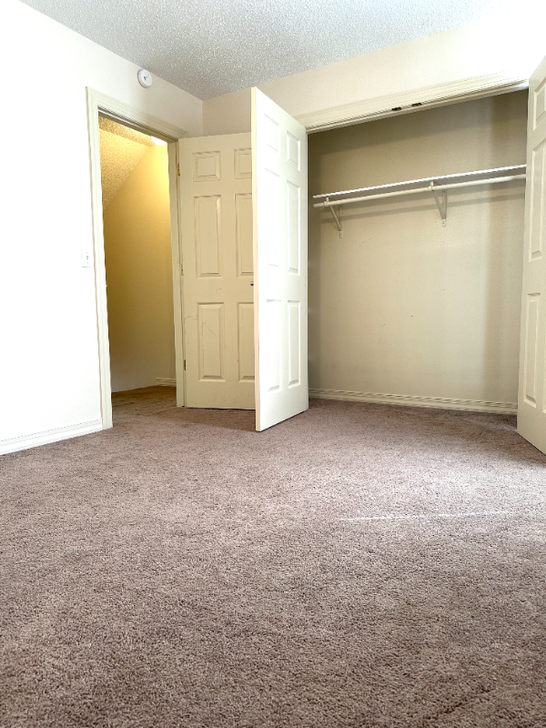 1370 N Oakland Ave #1 - Photo 6 of 7