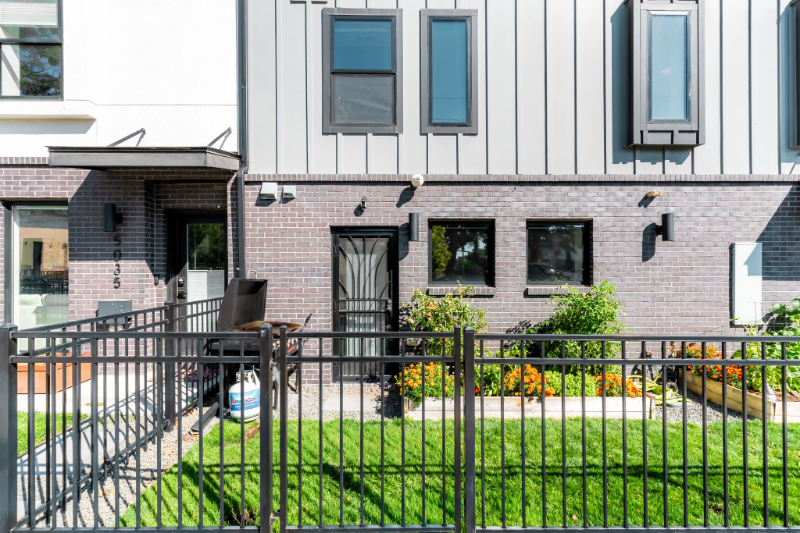 1401 Yates St - Photo 5 of 20