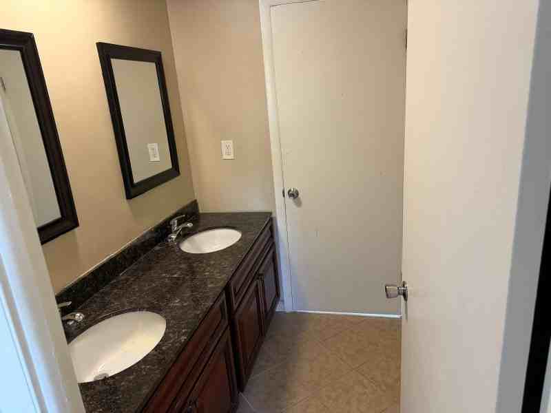 8 Fireside Ct - Photo 3 of 12