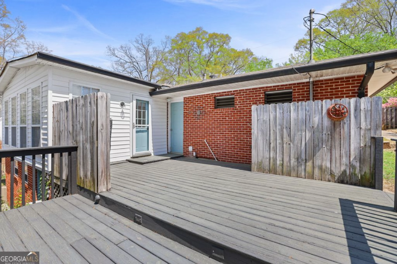 102 Church St - Photo 4 of 20