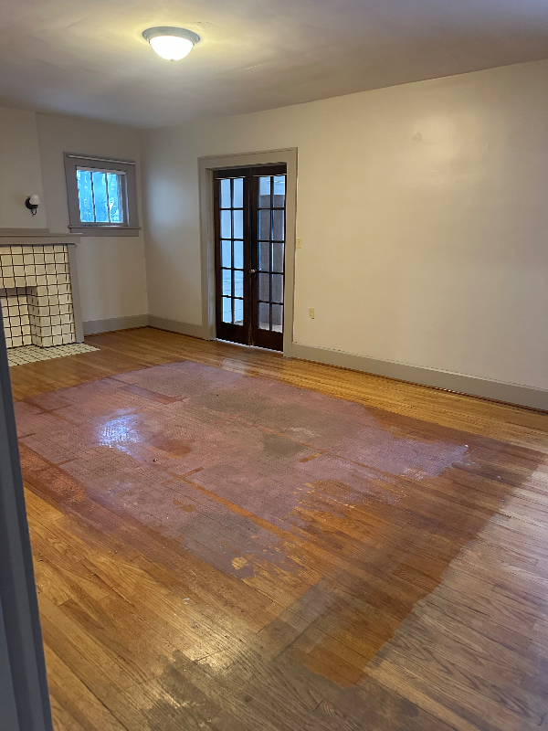 1203 W 26th St #1UPSTAIRS - Photo 2 of 7