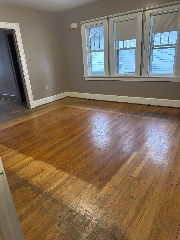 1203 W 26th St #1UPSTAIRS - Photo 3 of 7