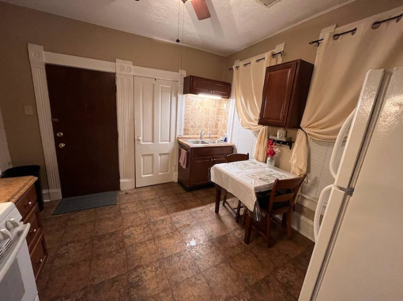 2002 1/2 W 4th St #A - Photo 2 of 14