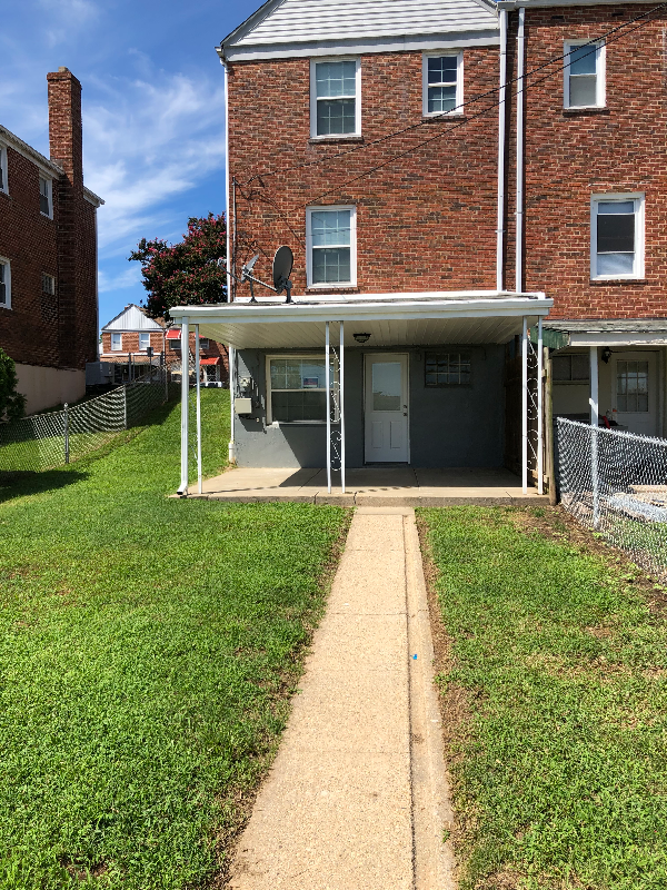 1913 Searles Rd - Photo 2 of 19