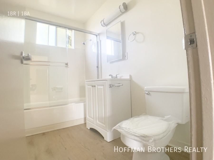 12616 Caswell Ave #7 - Photo 6 of 7